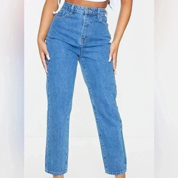 Pretty Little Thing Blue Straight Leg Jeans - Picture 2 of 7